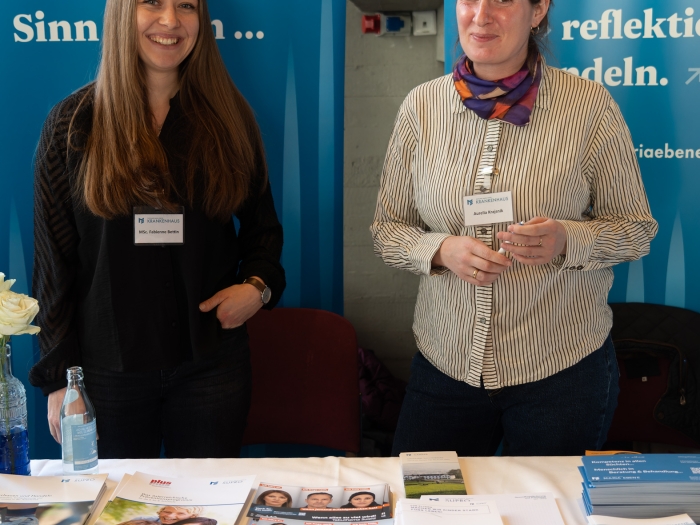 anima Informationsstand im Foyer Stiftung Maria Ebene
